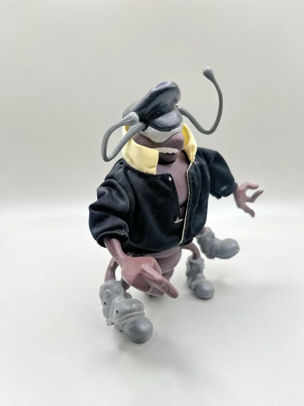 Vintage 1992 Kenner Capitol Critters Kid Vicious Evil Roach Squash Em Figure
